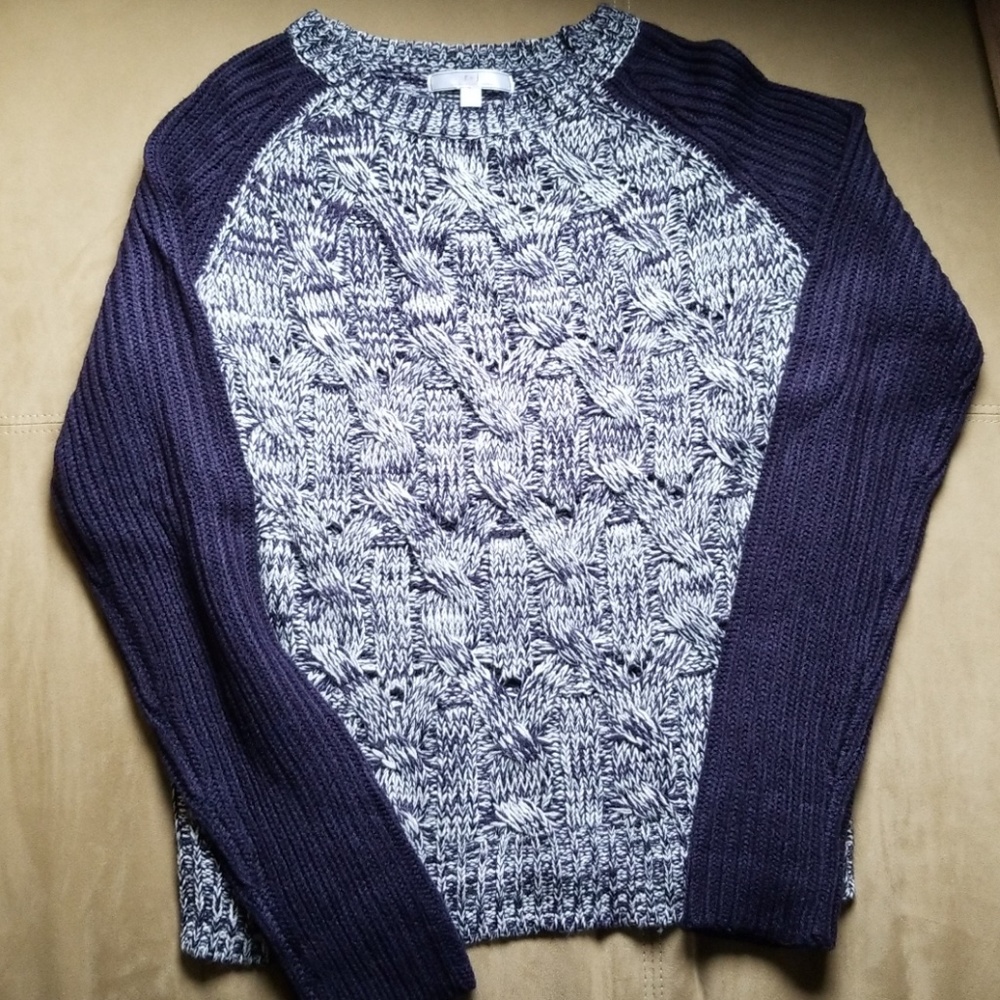 Nwot Romeo and Juliet  Couture cable knit sweater